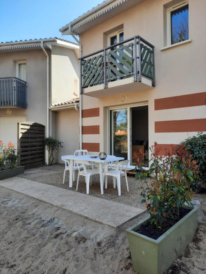 Belle Maisonnette Dans Residence Avec Piscine Сулак-сюр-Мер Екстериор снимка